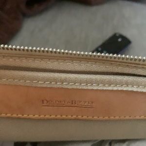 Like new Dooney& Bourke handbag